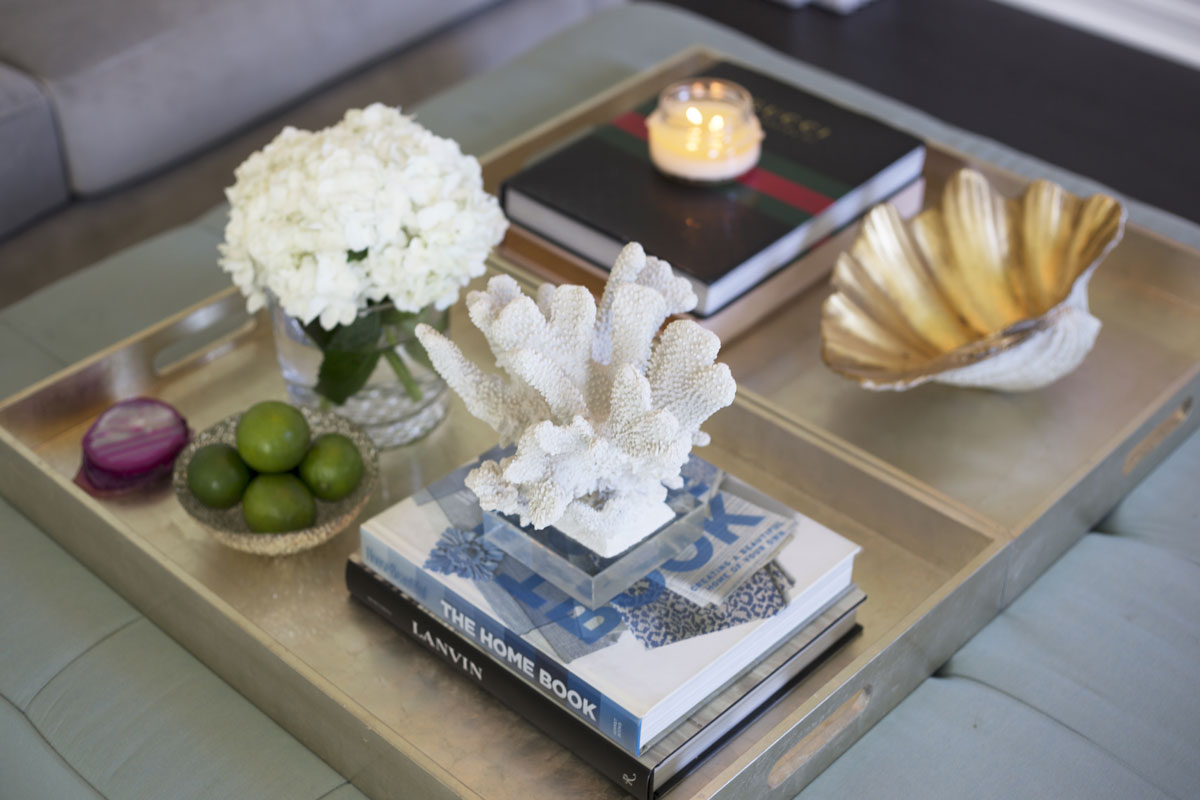  Are you struggling with home decor and not sure where to start? Florida lifestyle blogger, MikaelaJ, shares a look at Coffee Table Style.