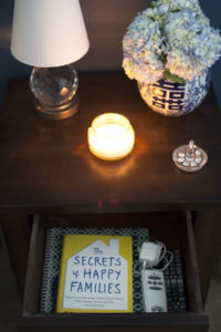 cozy guest room, blue and white bedroom, blue walls, green bedroom, how to make guests feel at home in your guest room, how to prepare your guest room for guests