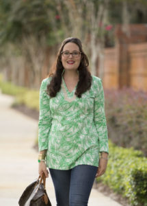 Green and White tunic, dark bootcut jeans, louis vuitton, jack rogers, sail to sable tunic, summer wardrobe, beach outfit, date night