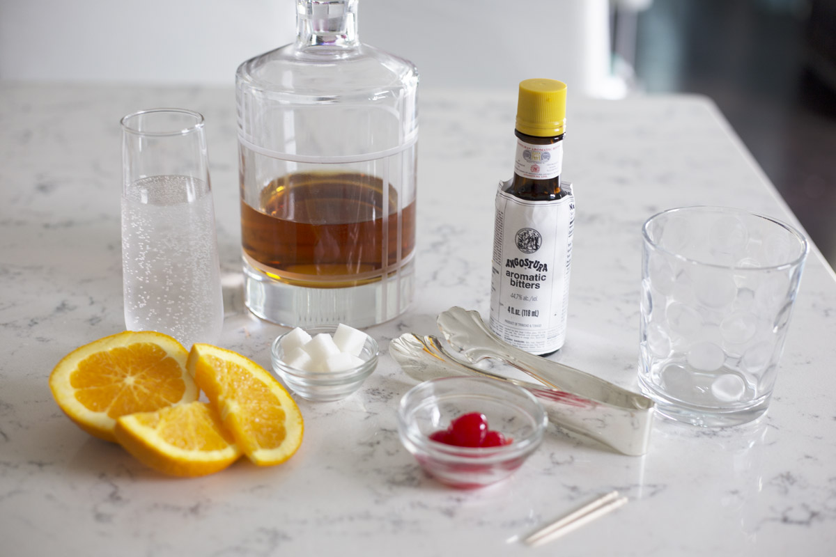 Florida lifestyle blogger, MikaelaJ, shares an easy to recreate Old Fashioned recipe! Find out how to create this delicious cocktail!