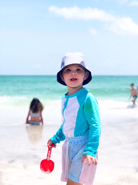 Florida travel blogger, MikaelaJ, shares a review of the Longboat Key Club, the perfect location for your next family getaway!