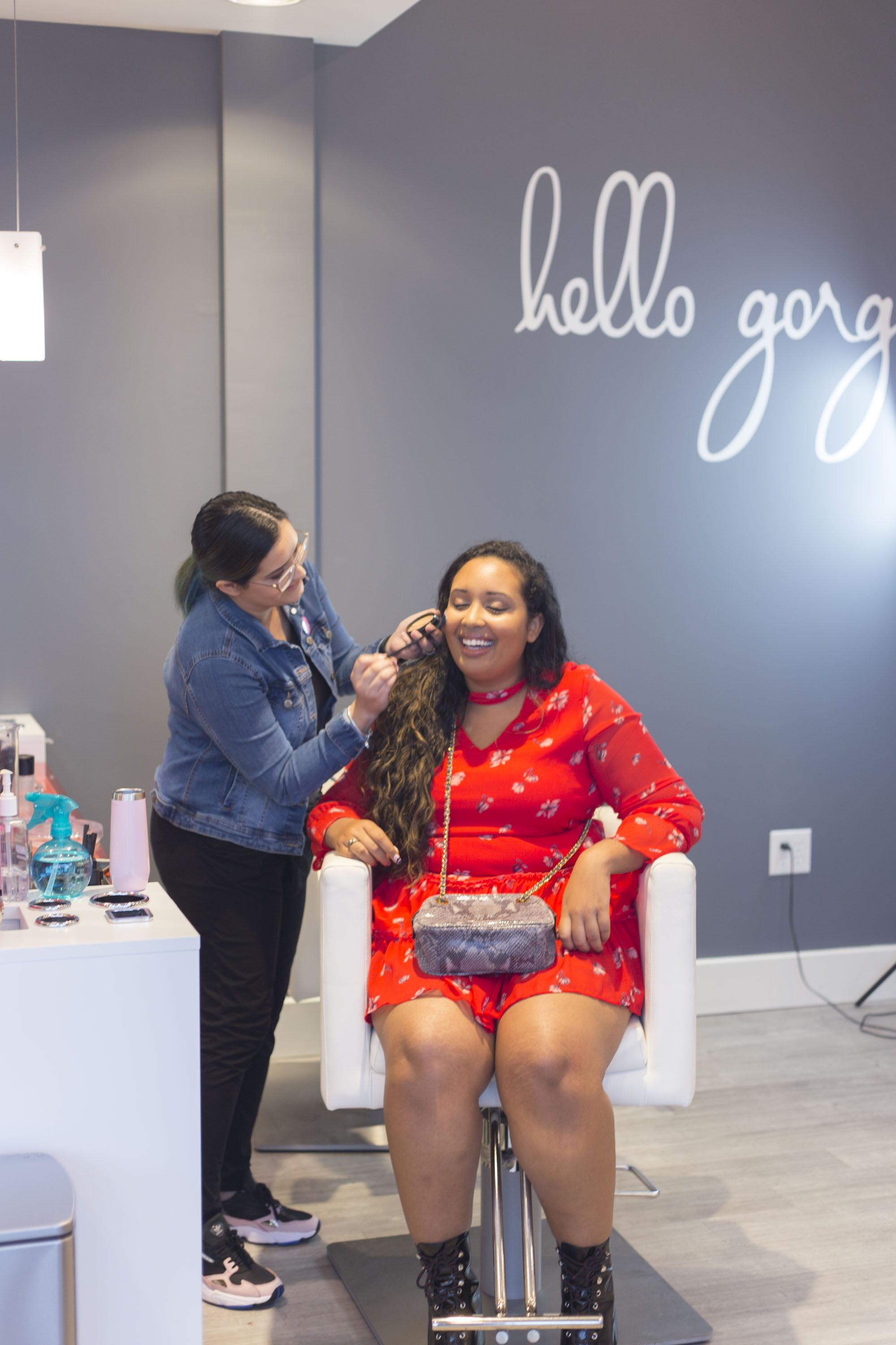 Florida lifestyle blogger, MikaelaJ, shares a fun post all about this Bloggers, Blow-Outs, and Bubbly event. Check it out now!