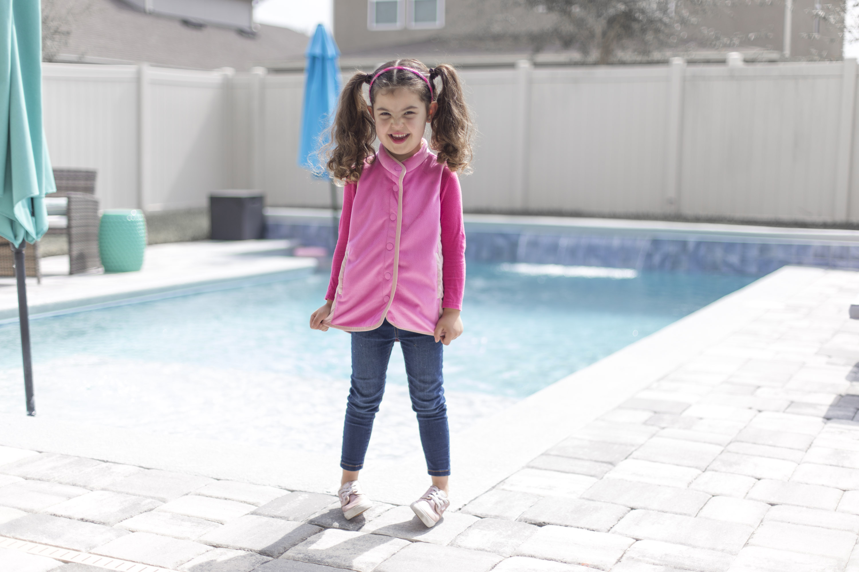 Dressing your kids for school when the temps are cool in the morning and warm in the afternoon can be difficult. MerriMane coats can help! 